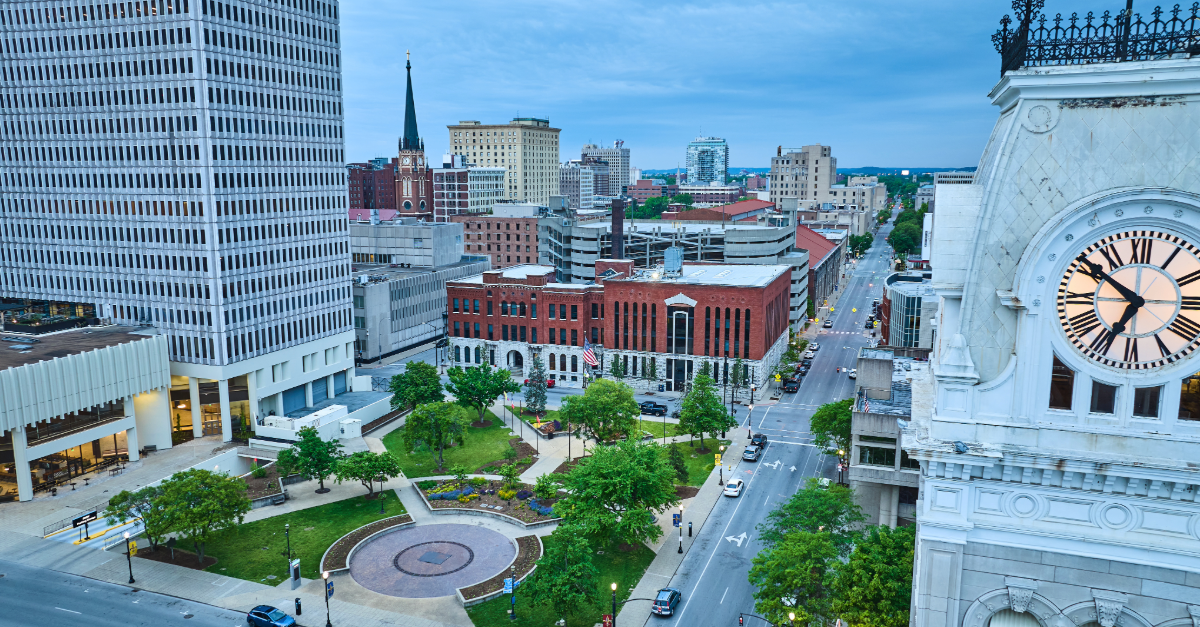 Louisville_KY_MCS@)@^